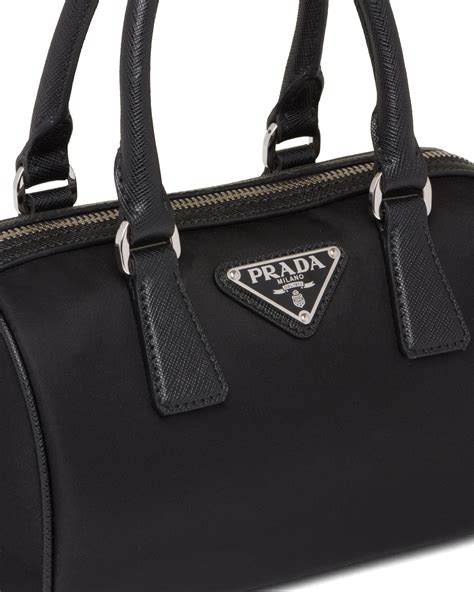 prada borsa sacca|borse prada nylon prezzi.